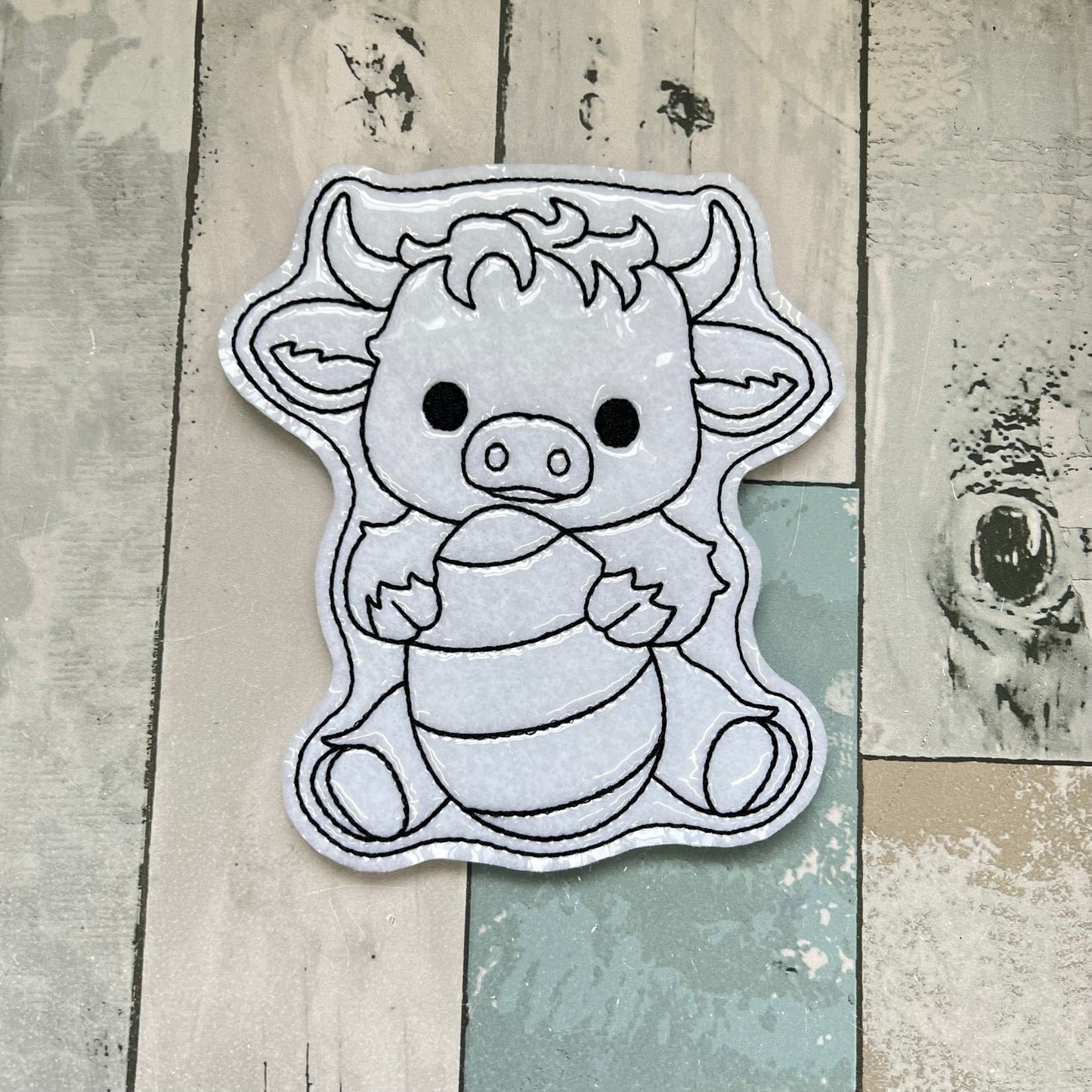 Highland Cow Easter Colouring Dolls