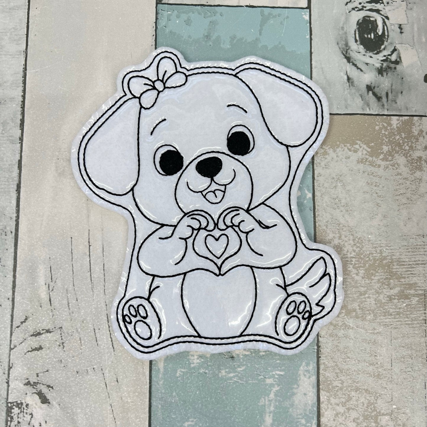 Animal Heart Hands Set 2 Colouring Dolls