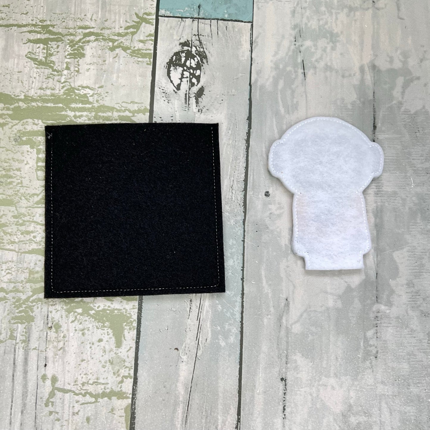 Astronaut Felt Finger Puppet with Pouch