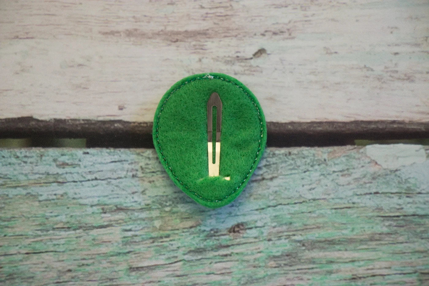 Alien Felt Snap Hair Clip