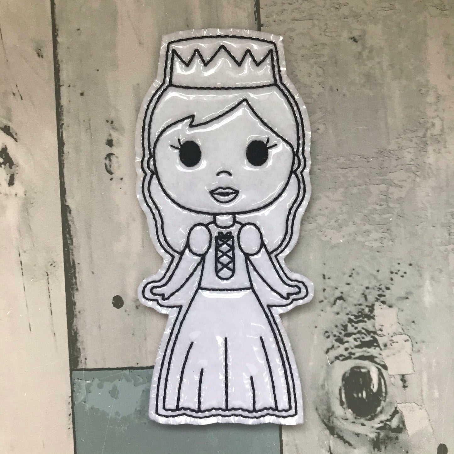 Kingdom Colouring Dolls