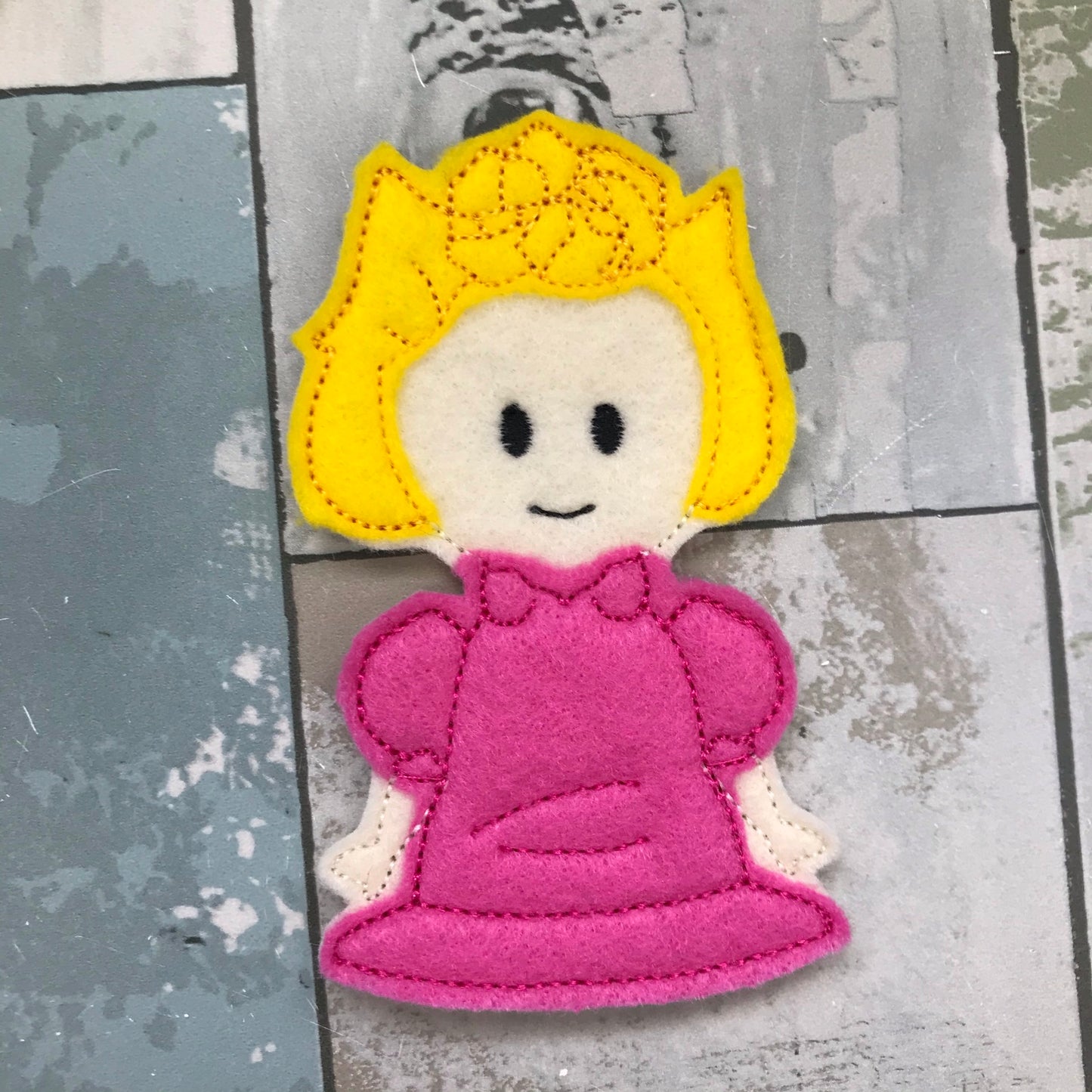 Block Head Felt Finger Puppets