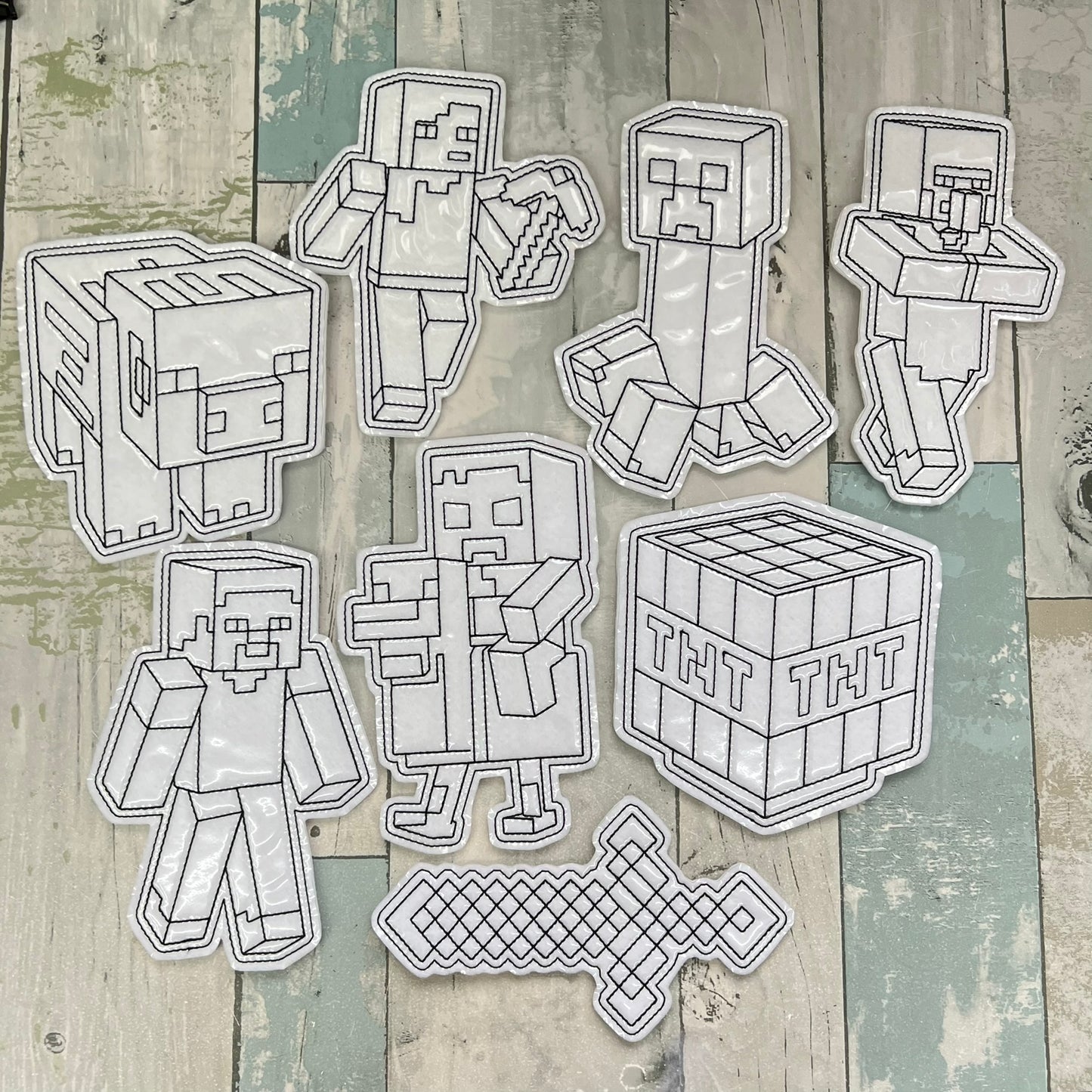 Digging Colouring Dolls