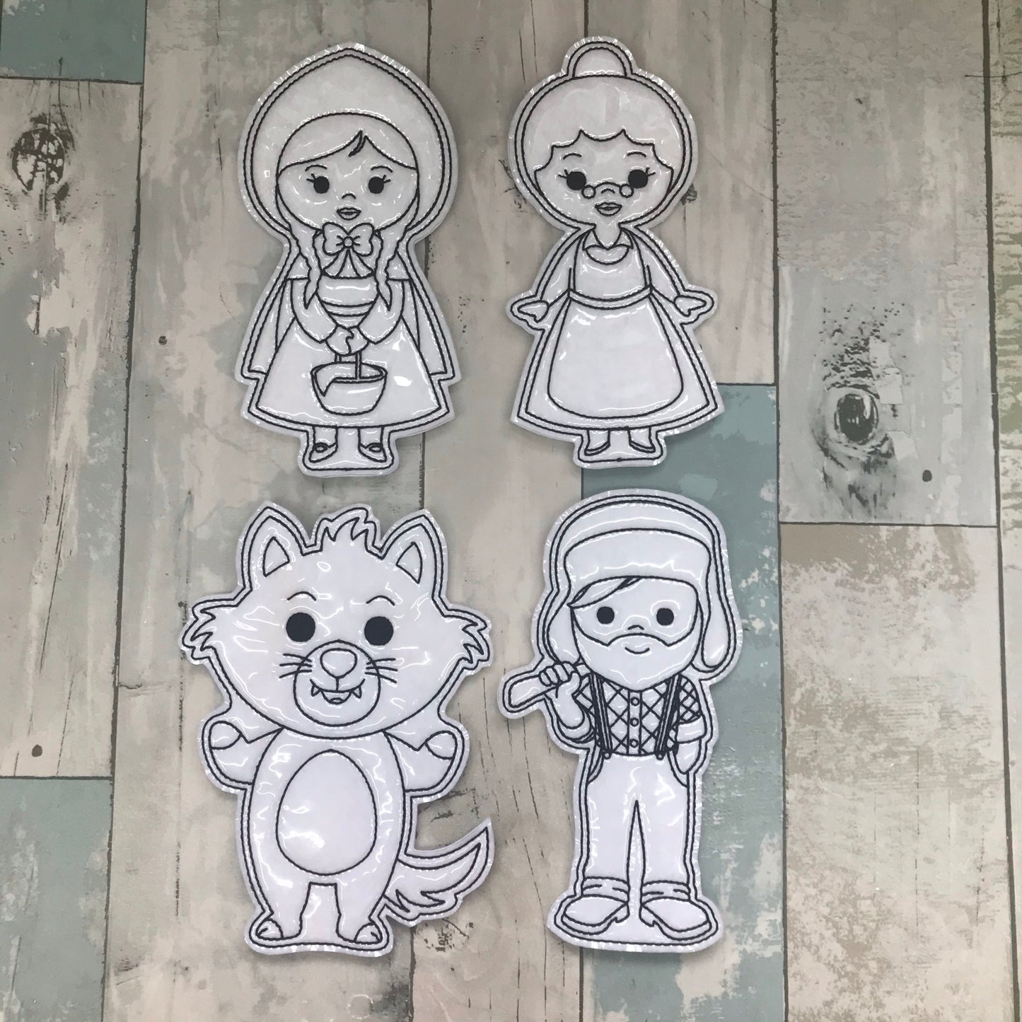 Going to Grandmas House Colouring Dolls