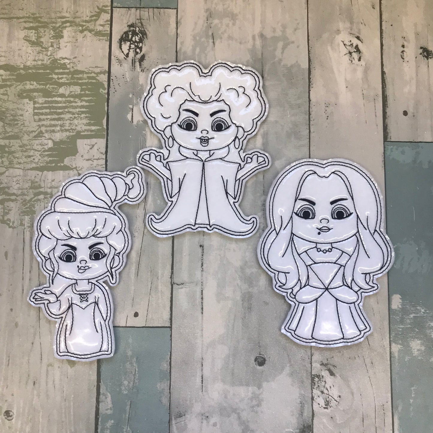 Sisters Set 1 Colouring Dolls
