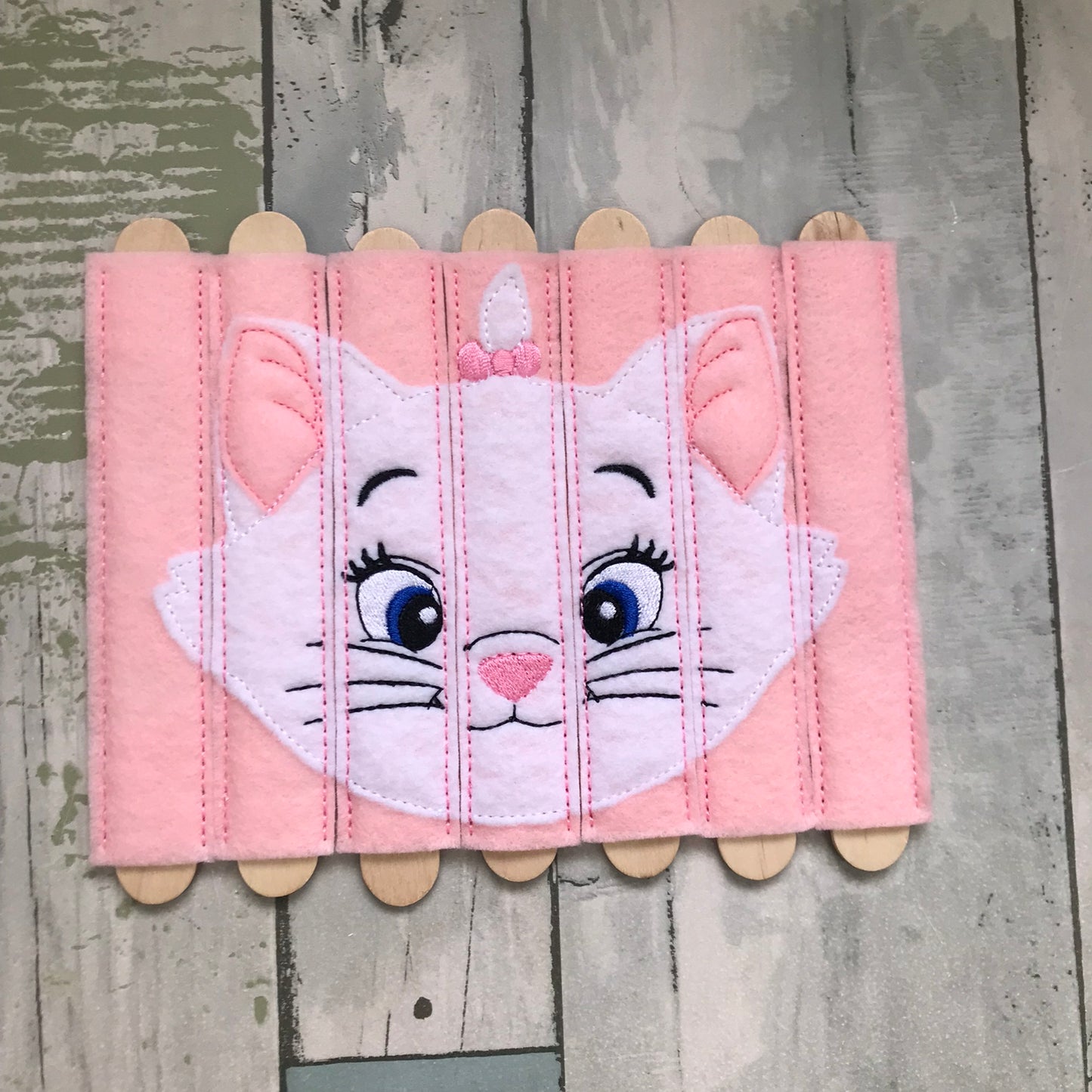 White Kitty Felt Stick Puzzle