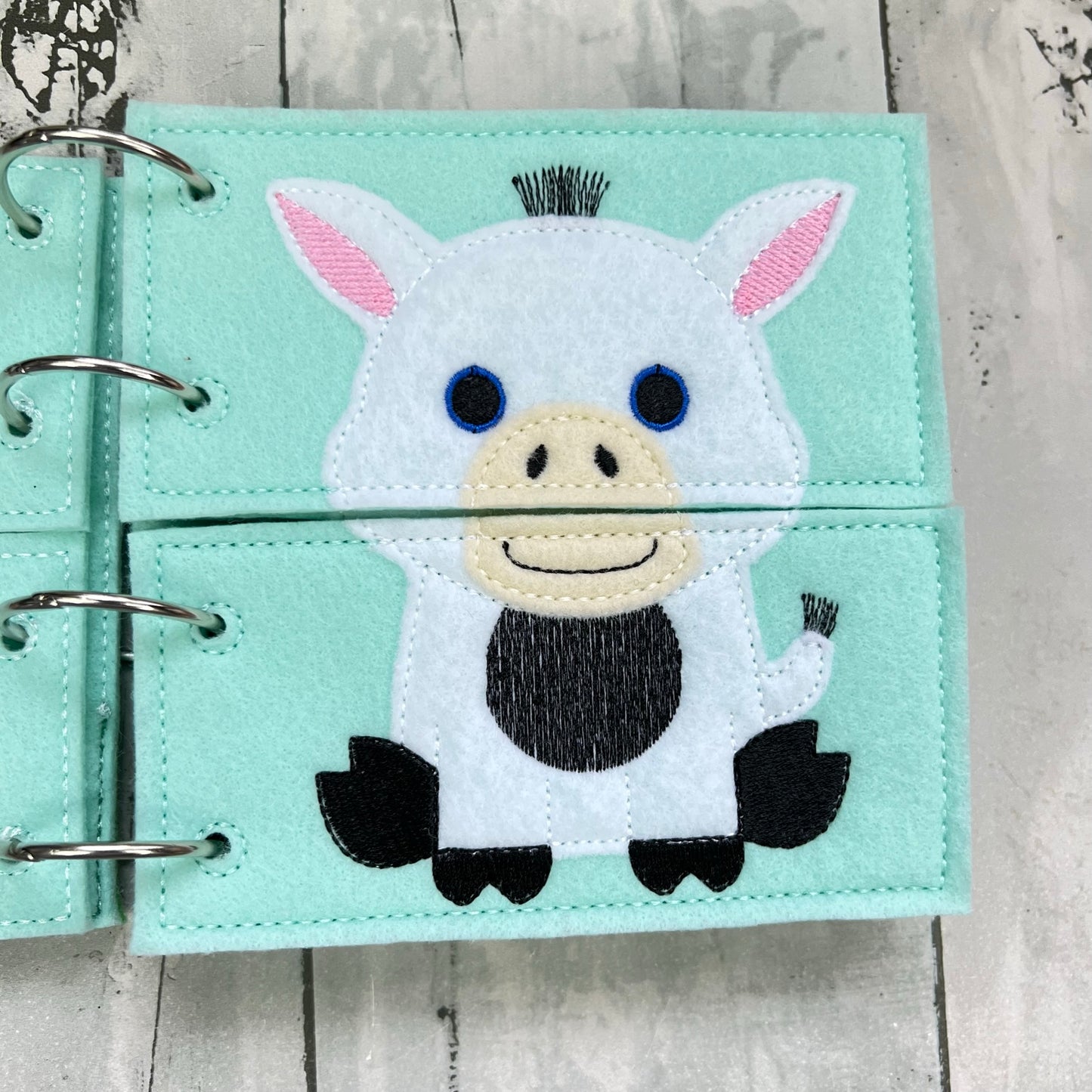 Farm Friends Flip Book • Felt Quiet Time Book