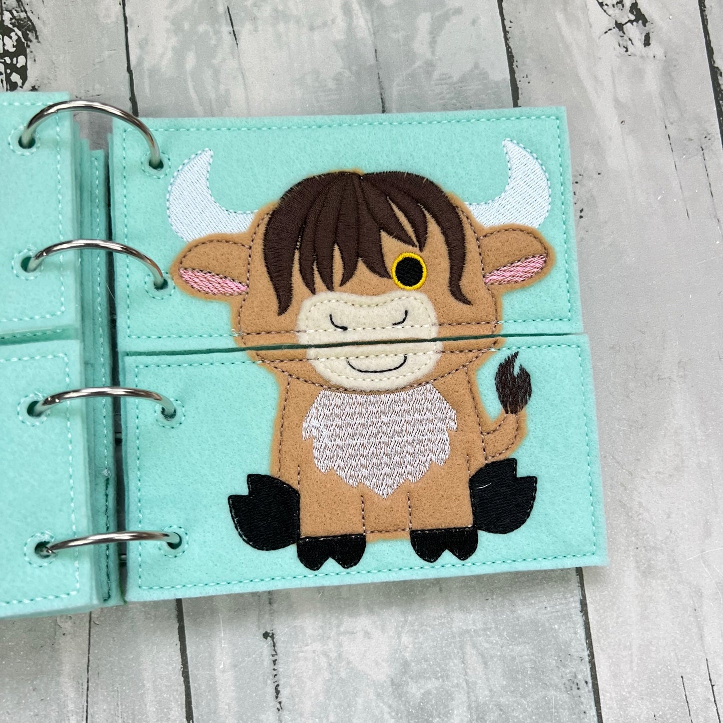 Farm Friends Flip Book • Felt Quiet Time Book