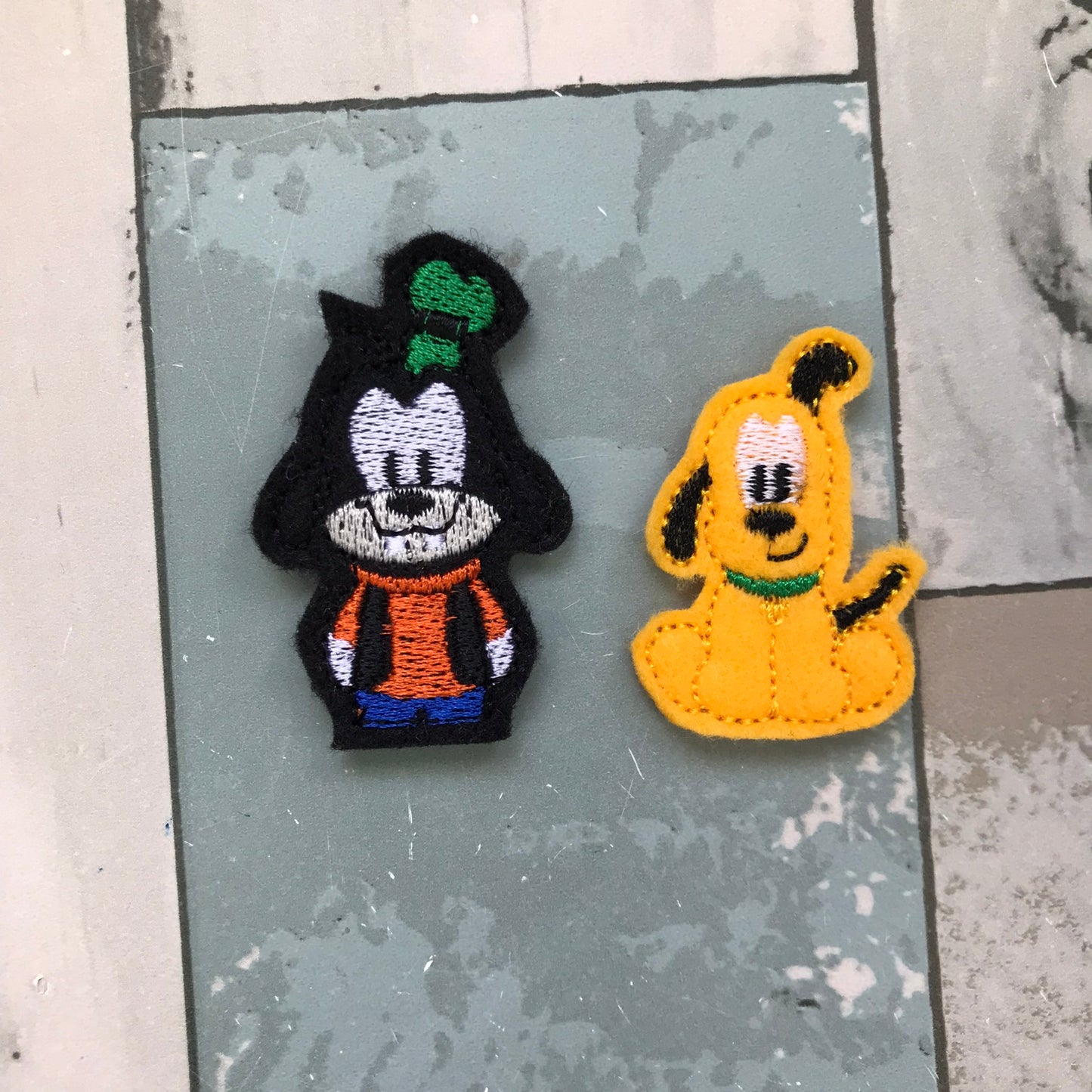 Friends Felt Pocket Play Set With Tin