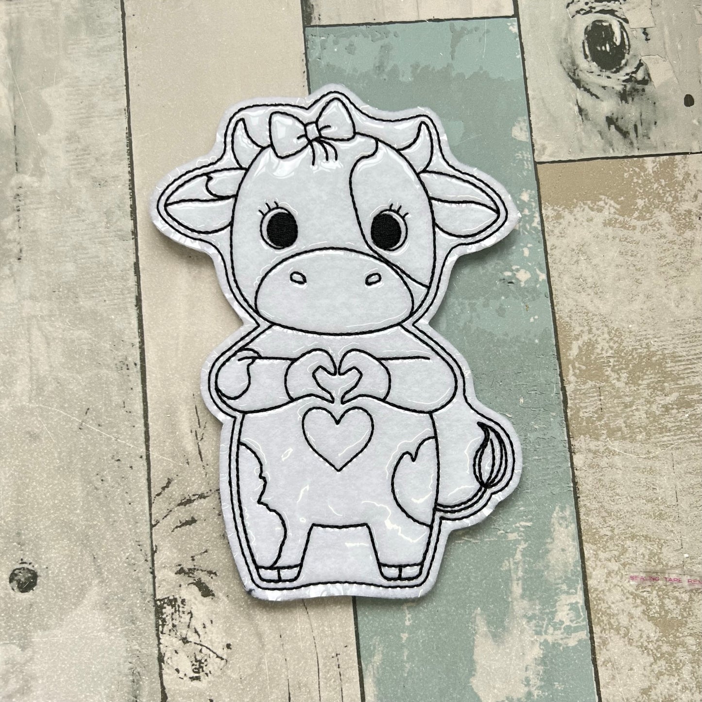 Animal Heart Hands Set 1 Colouring Dolls