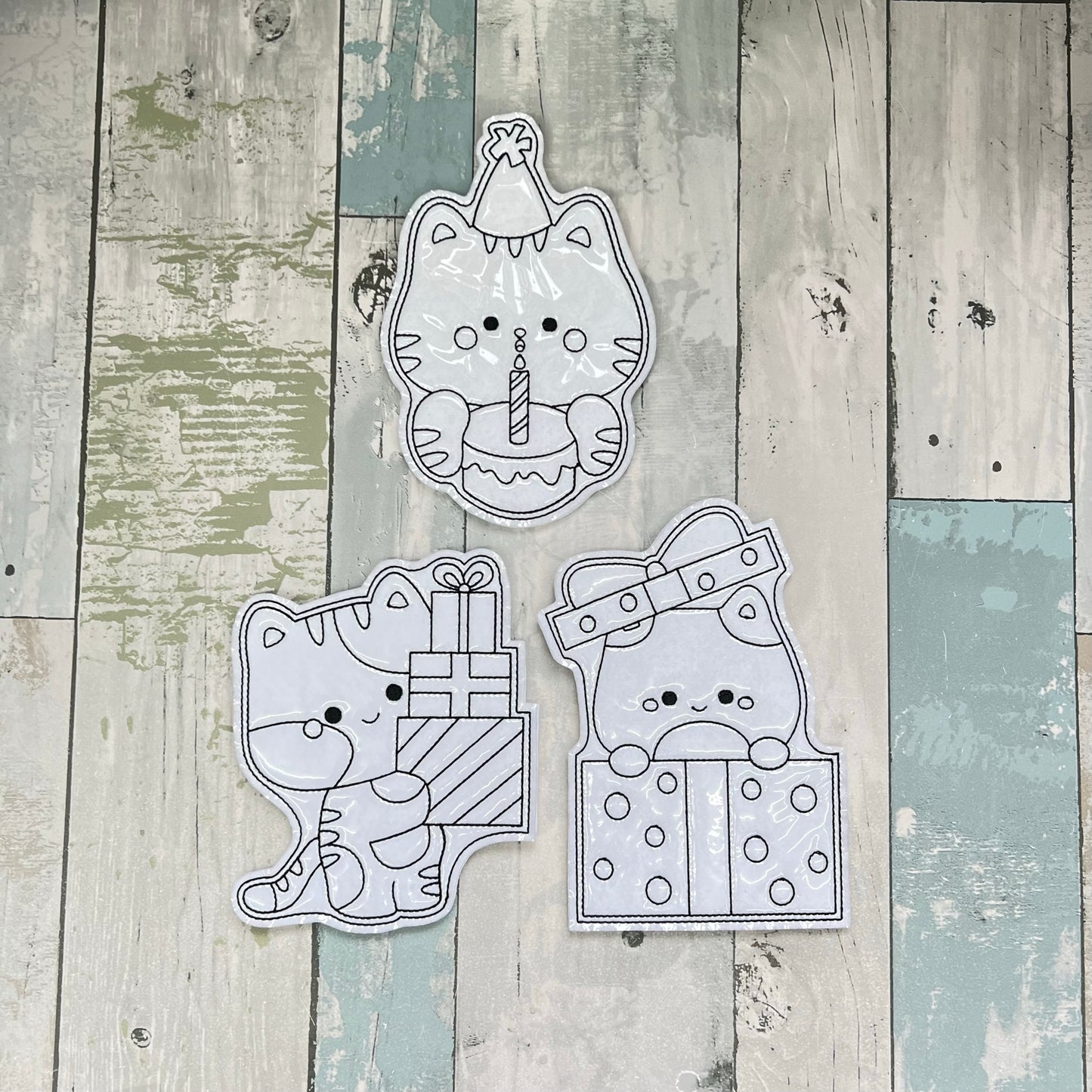 Birthday Kitty Colouring Dolls