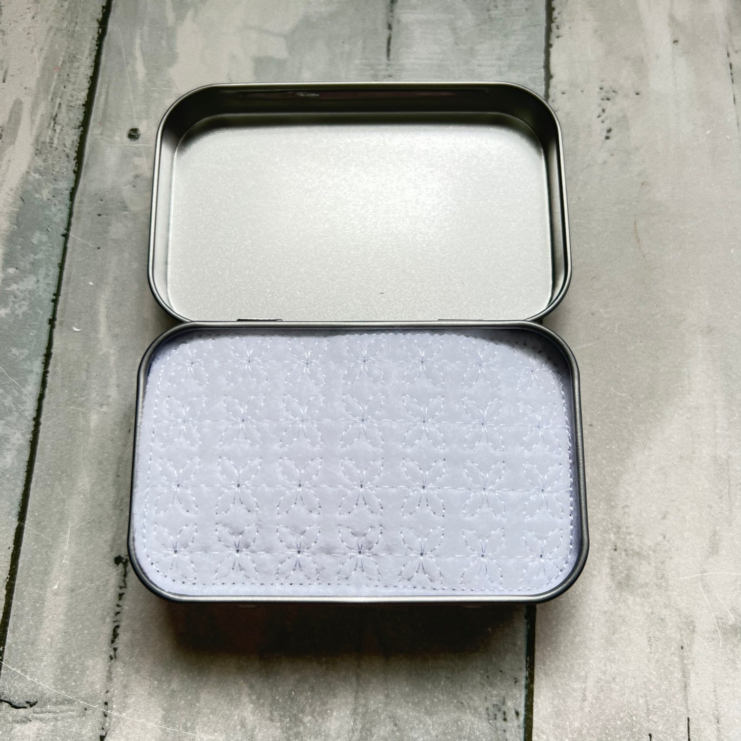 5 Little Monkeys Felt Pocket Play Set With Tin