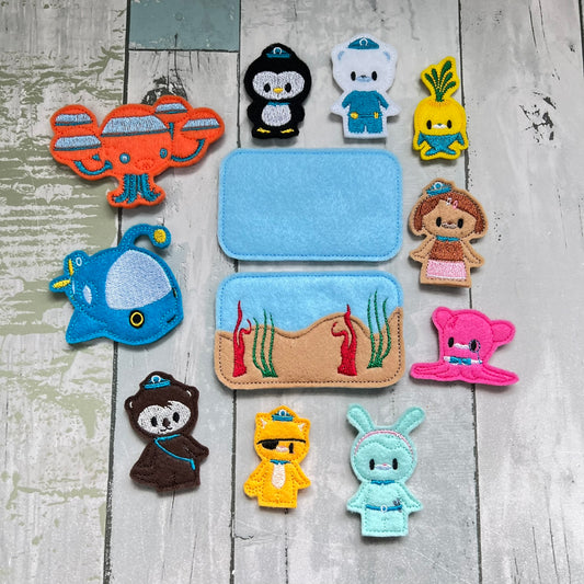 Creature Report Felt Pocket Play Set With Tin