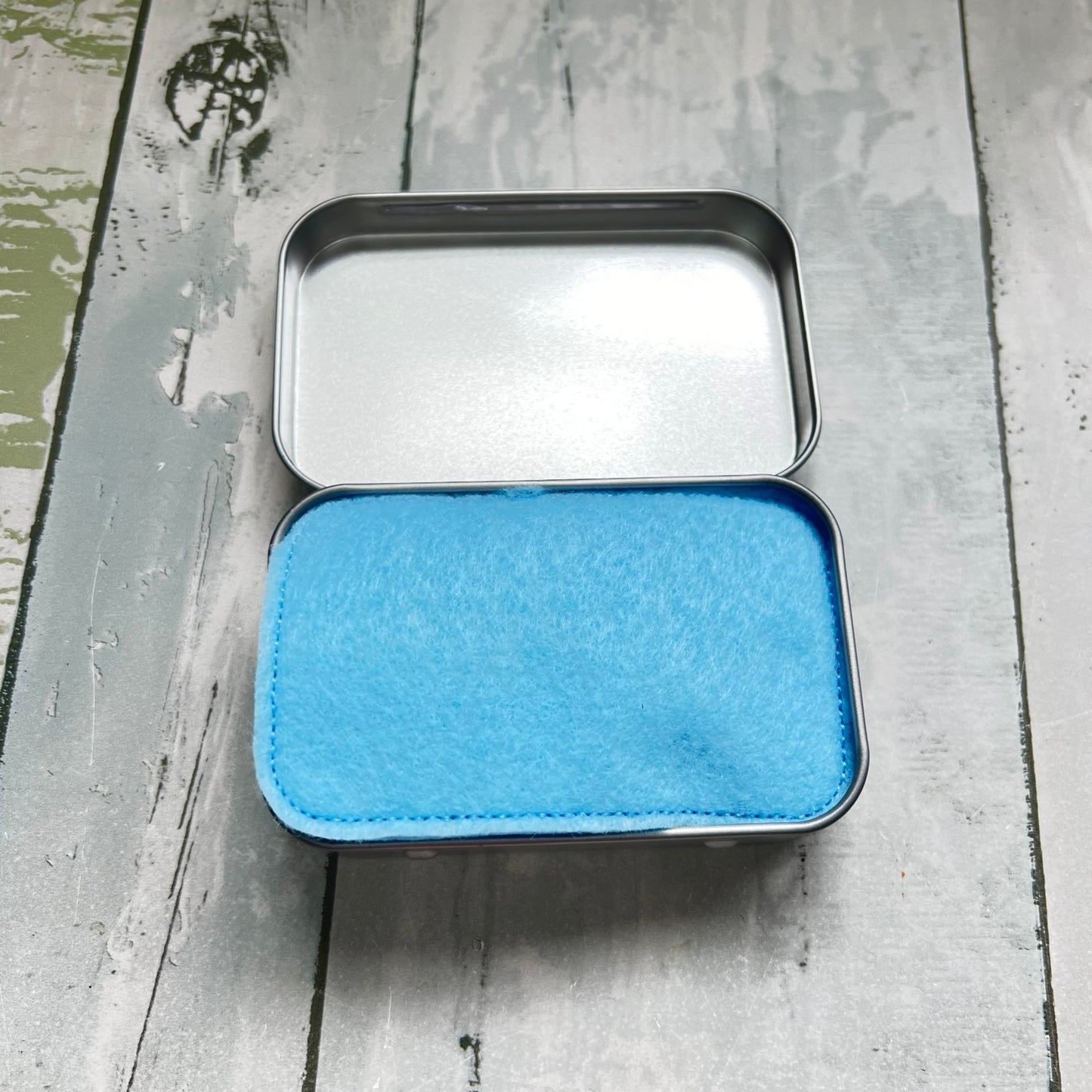 Creature Report Felt Pocket Play Set With Tin