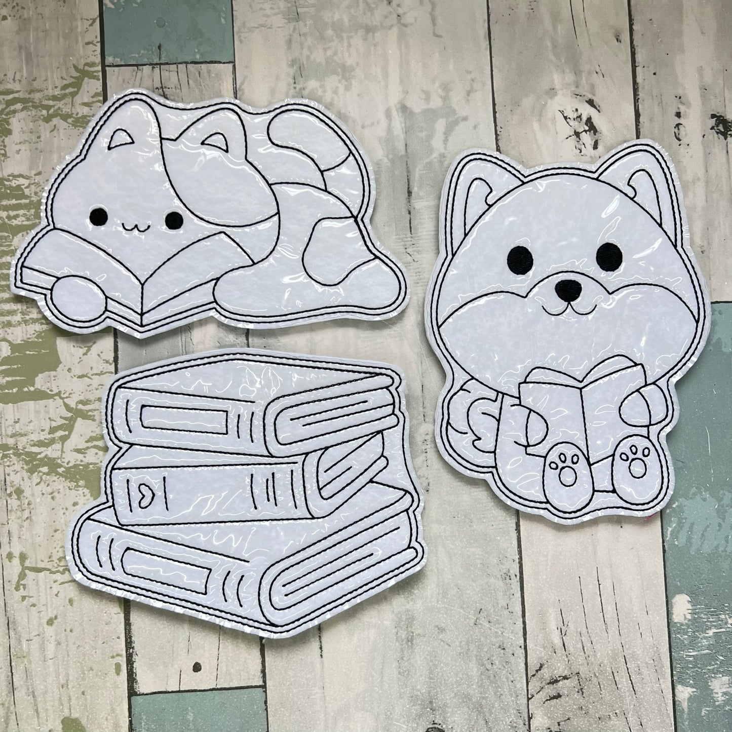 Reading Animals Colouring Dolls