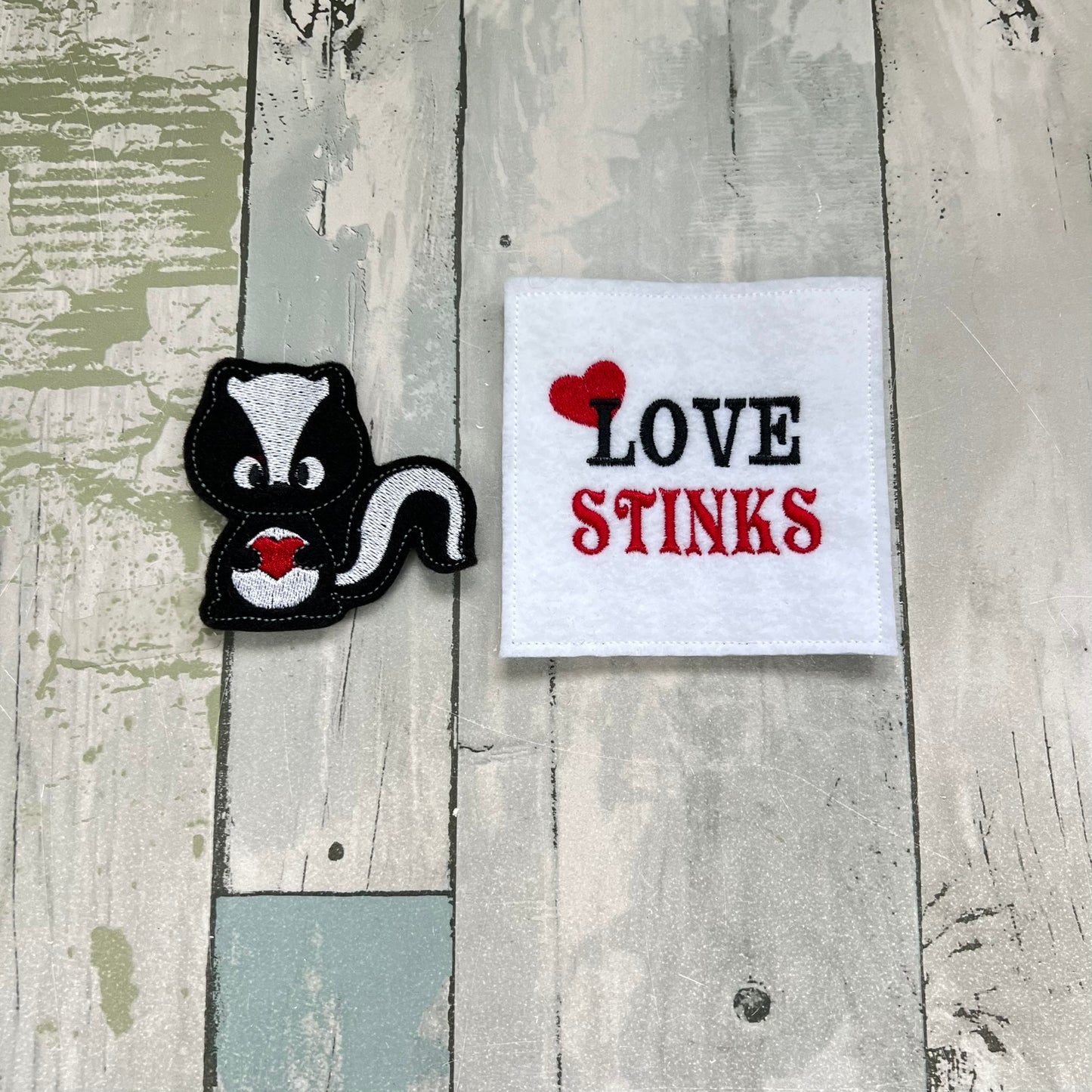 Love Stinks Felt Finger Puppet with Pouch