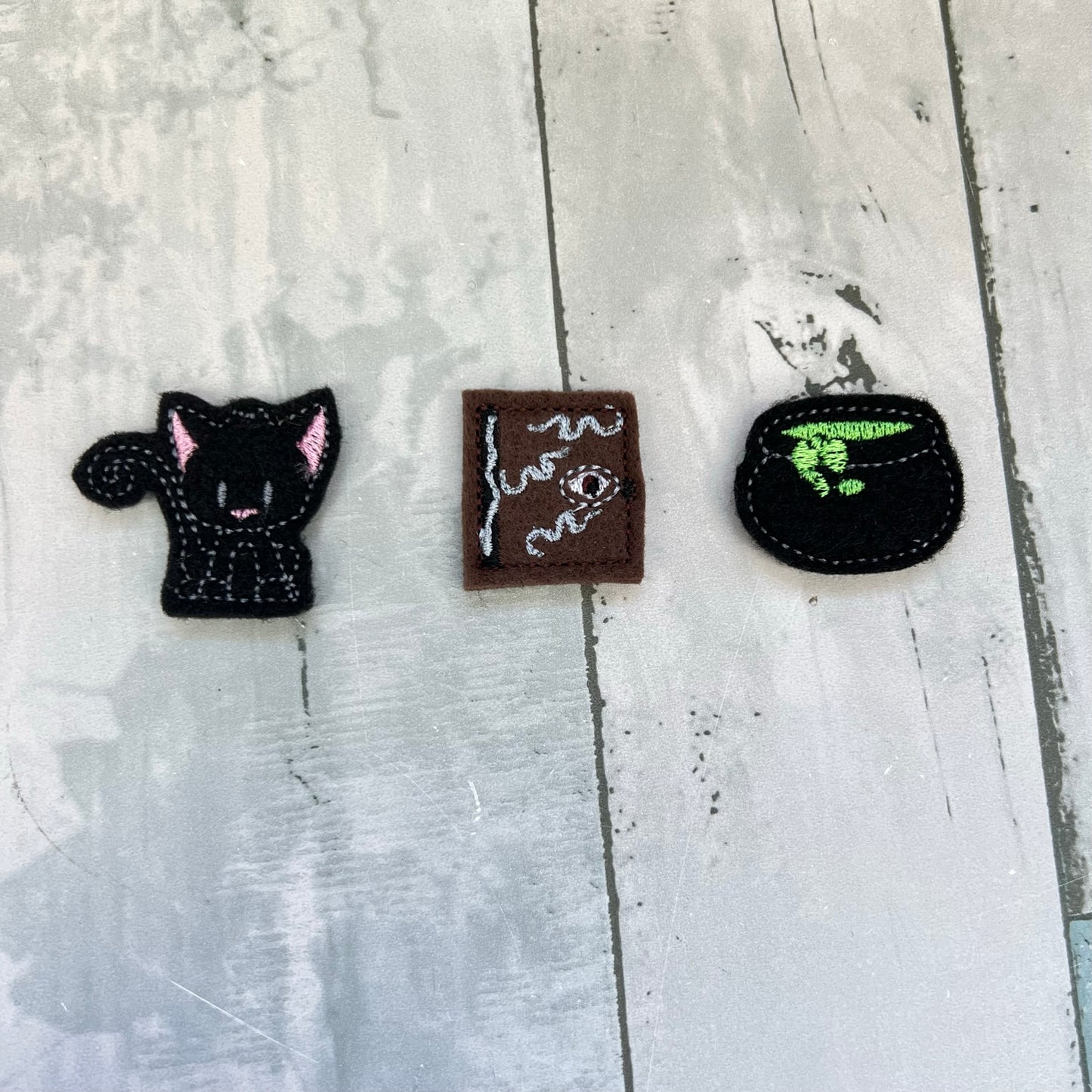 Witch Sisters Felt Pocket Play Set With Tin