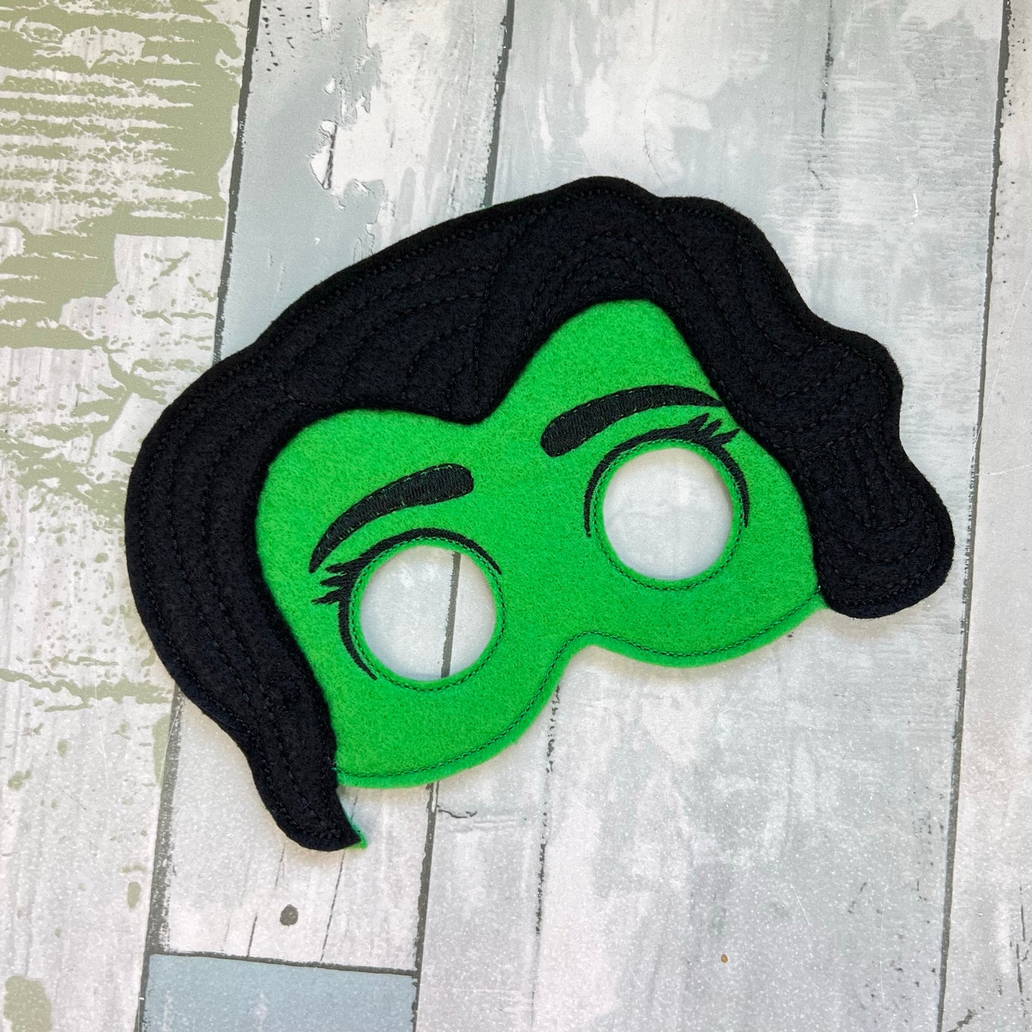 Green Cousin Felt Play Mask