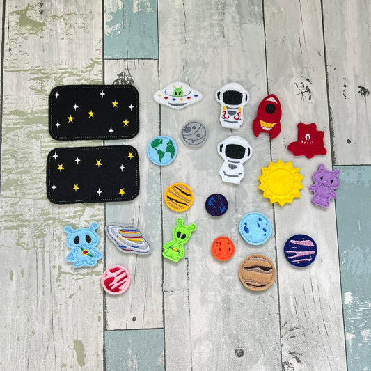 Space Felt Pocket Play Set With Tin