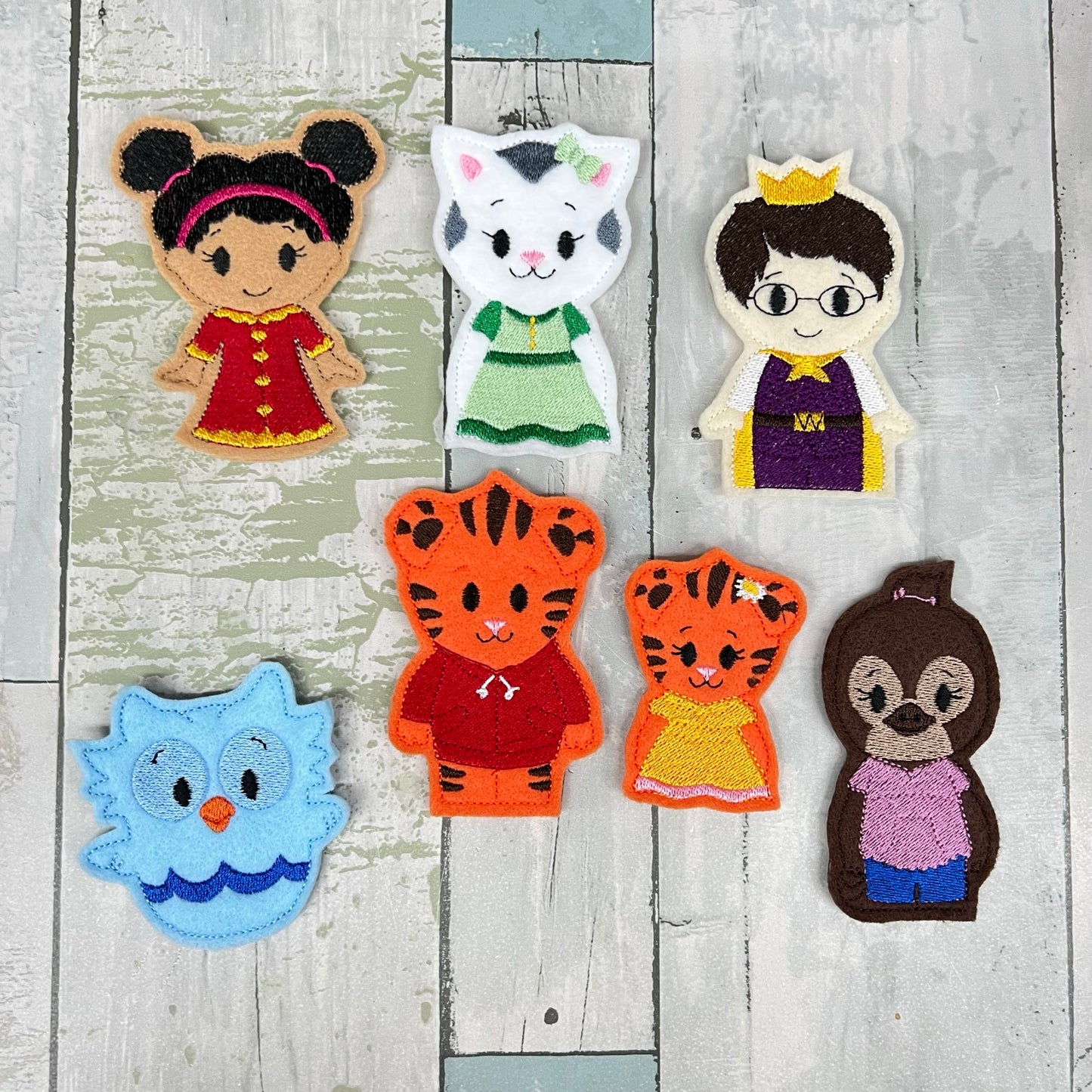 Friendly Tiger Town Finger Puppets