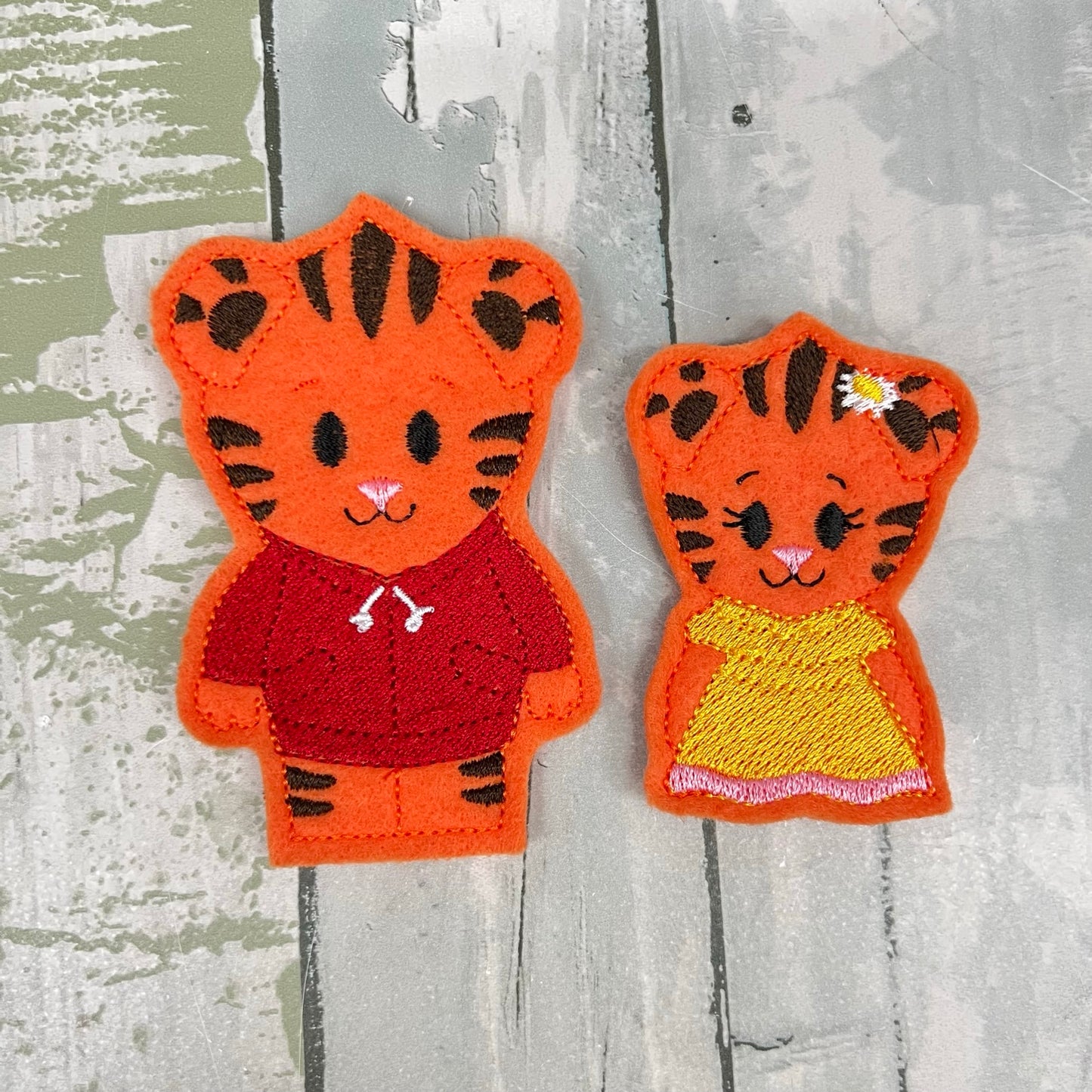 Friendly Tiger Town Finger Puppets