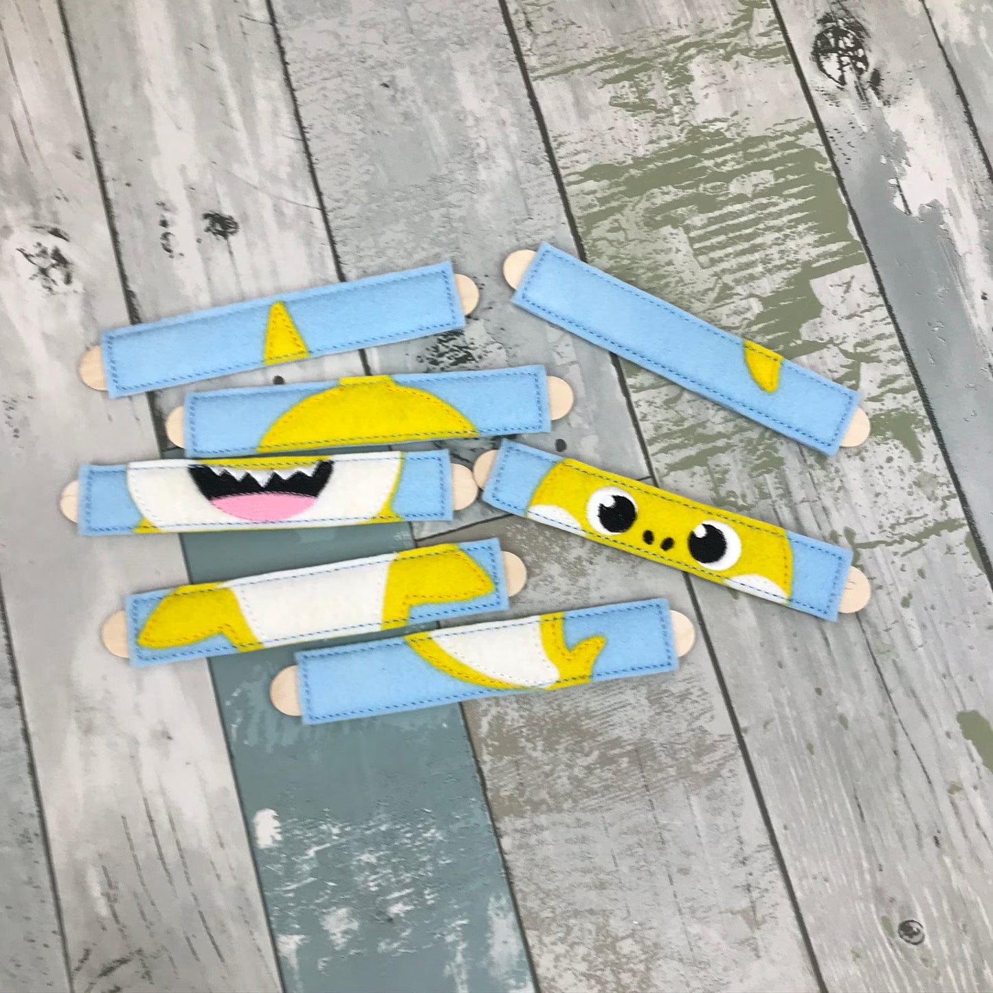 Great White Felt Stick Puzzle