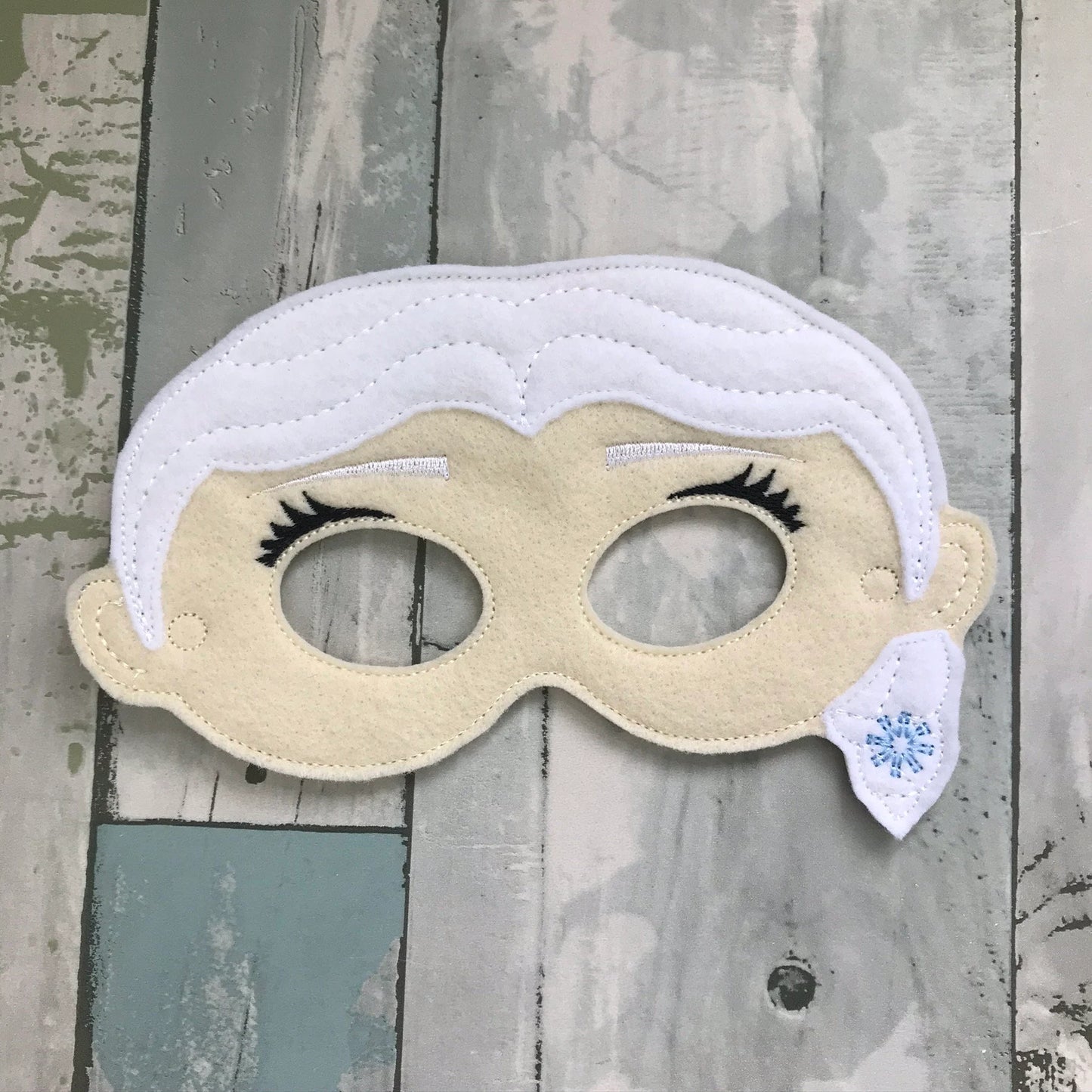 Ice Sisters Felt Play Mask
