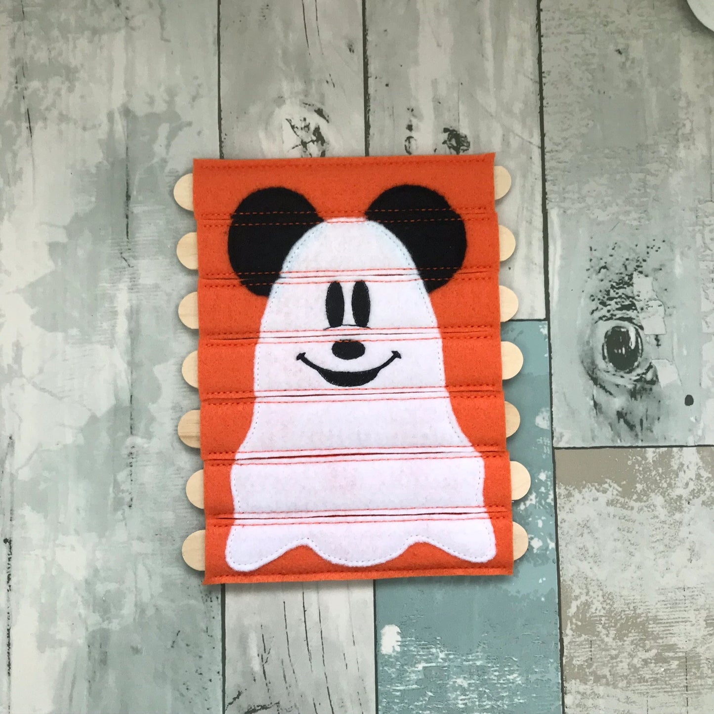 Ghost Felt Stick Puzzle