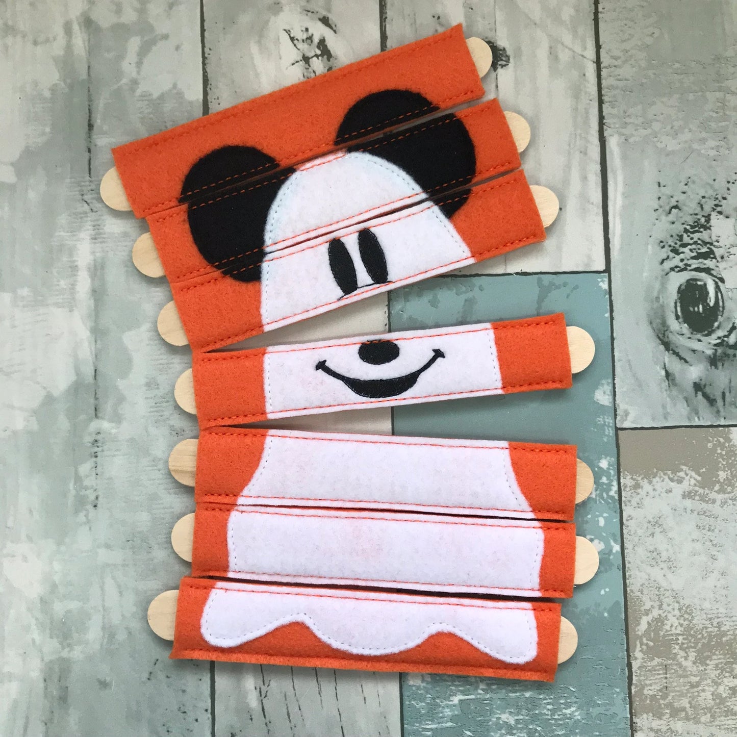 Ghost Felt Stick Puzzle