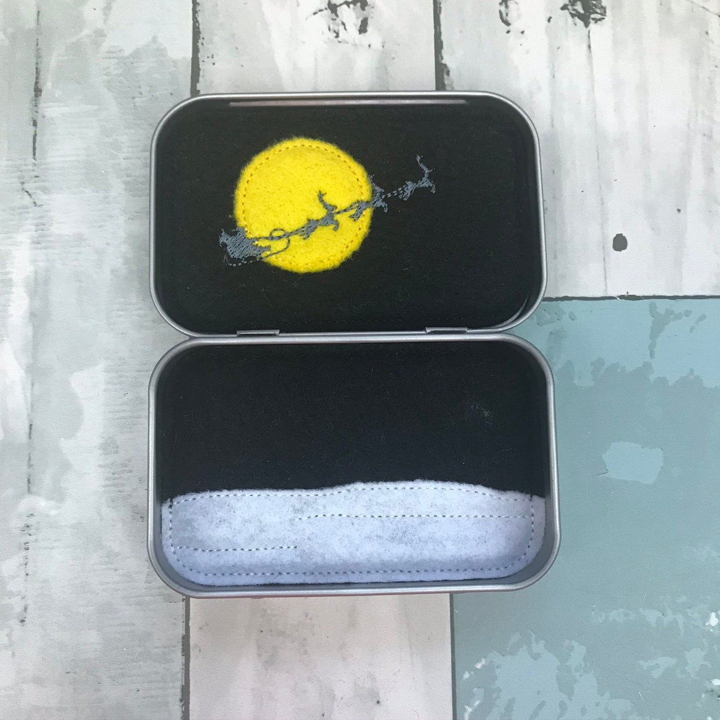 Christmas Felt Pocket Play Set With Tin