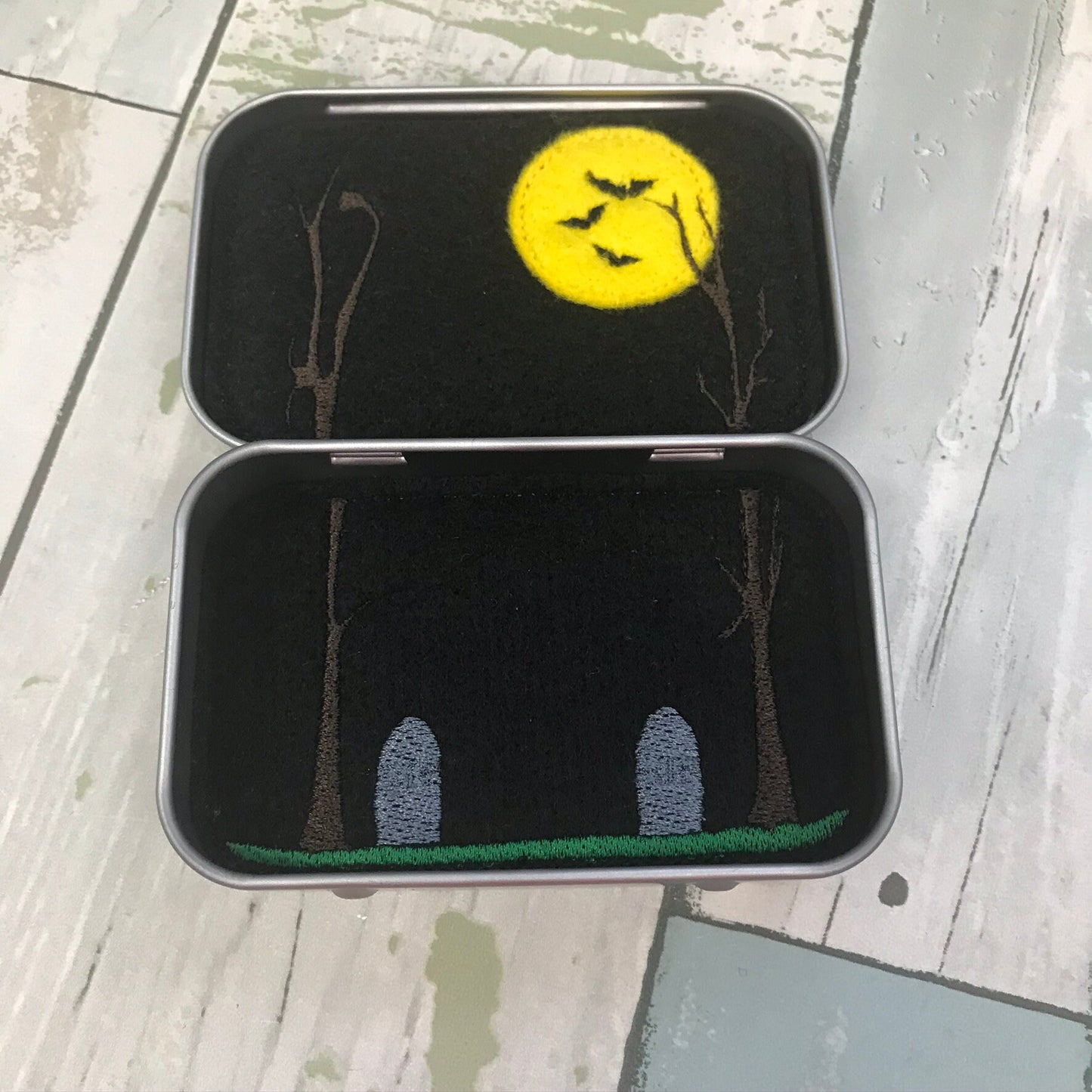 Halloween Felt Pocket Play Set With Tin