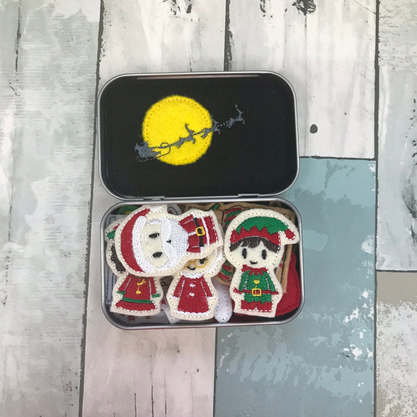 Christmas Felt Pocket Play Set With Tin