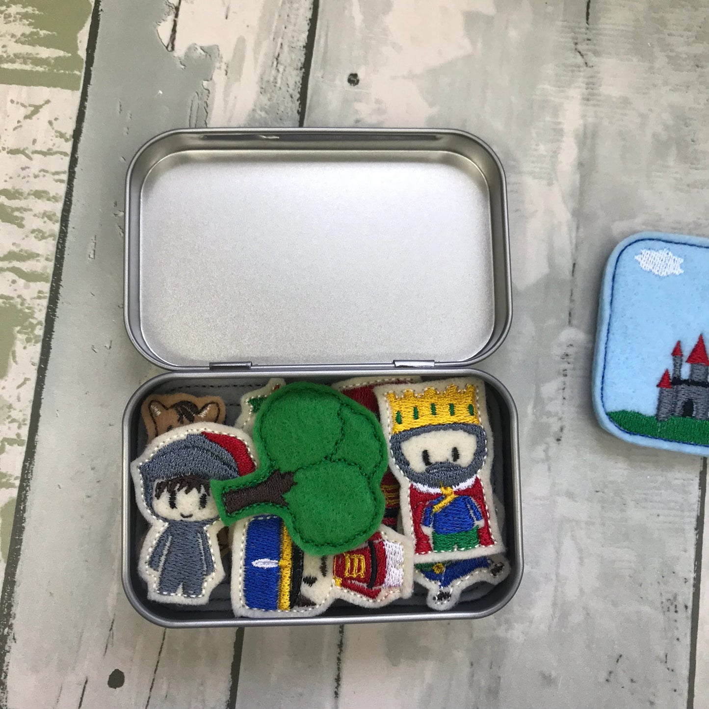 Humpty Dumpty Felt Pocket Play Set With Tin