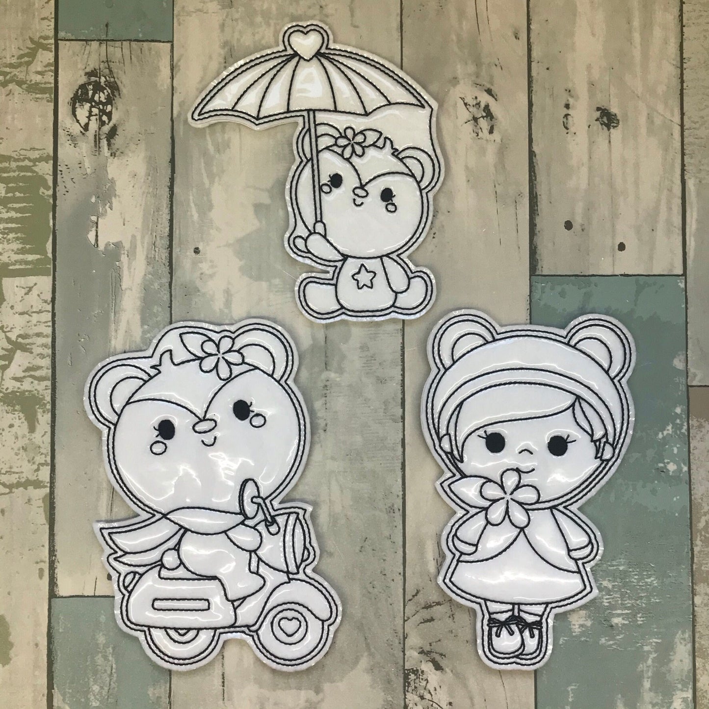 Bear Having Fun With a Friend Colouring Dolls