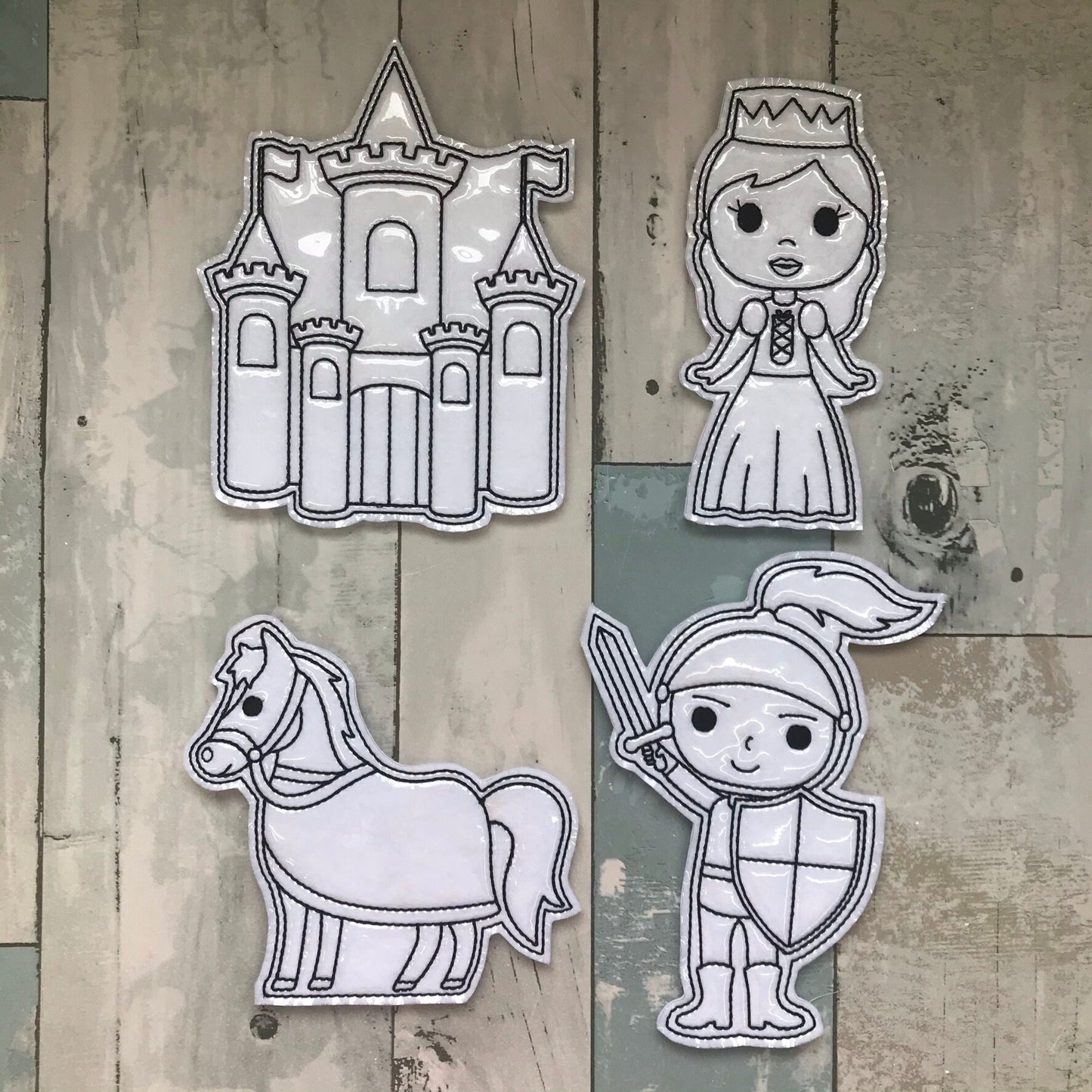 Kingdom Colouring Dolls