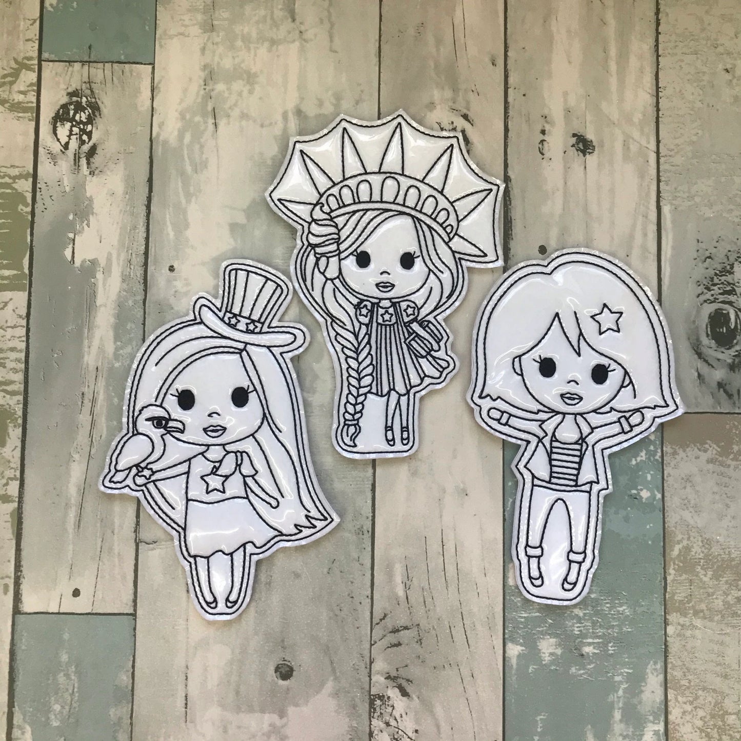 4th of July Girls Colouring Dolls